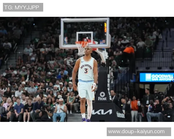 时隔多场后回归轮换阵型，但保罗关于快船的负面影响仍然肉眼可见